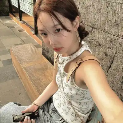 康妙颜
